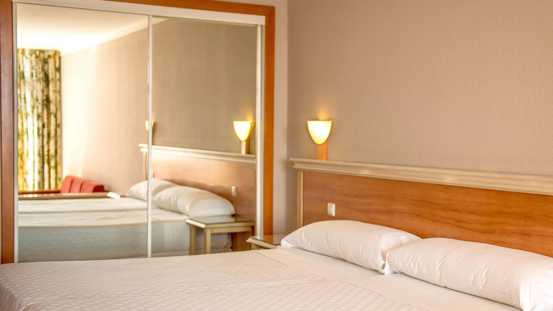 Hotel Beatriz Playa & Spa Puerto del Carmen  4*, Puerto del Carmen (Lanzarote) Španělsko